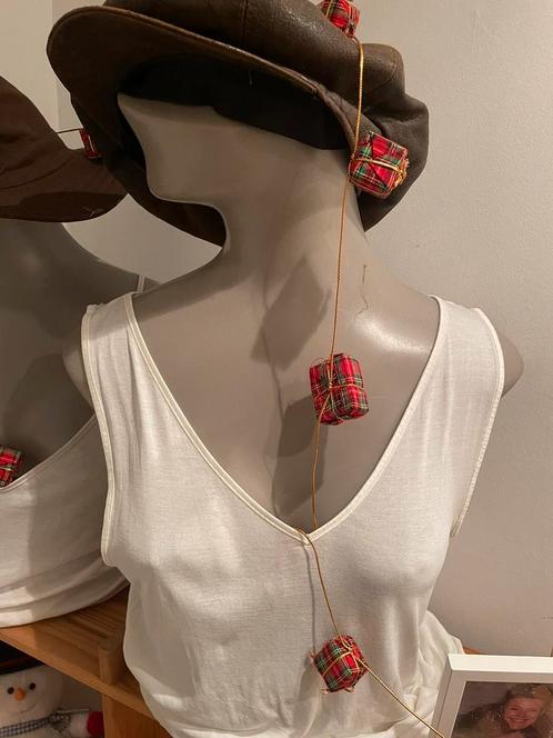 2 etalage dames bustes (pop) met half hoofd, Kleding | Dames, Overige Dameskleding, Gedragen, Ophalen