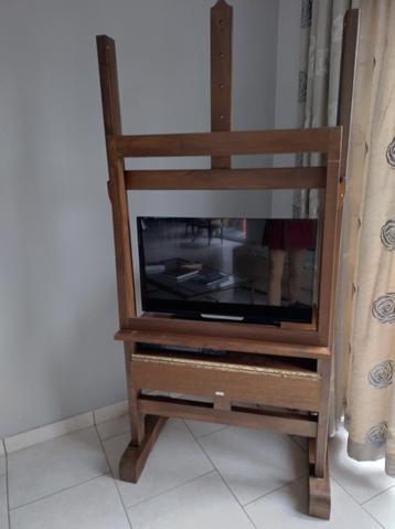 TV-meubel - schildersezel - verborgen TV