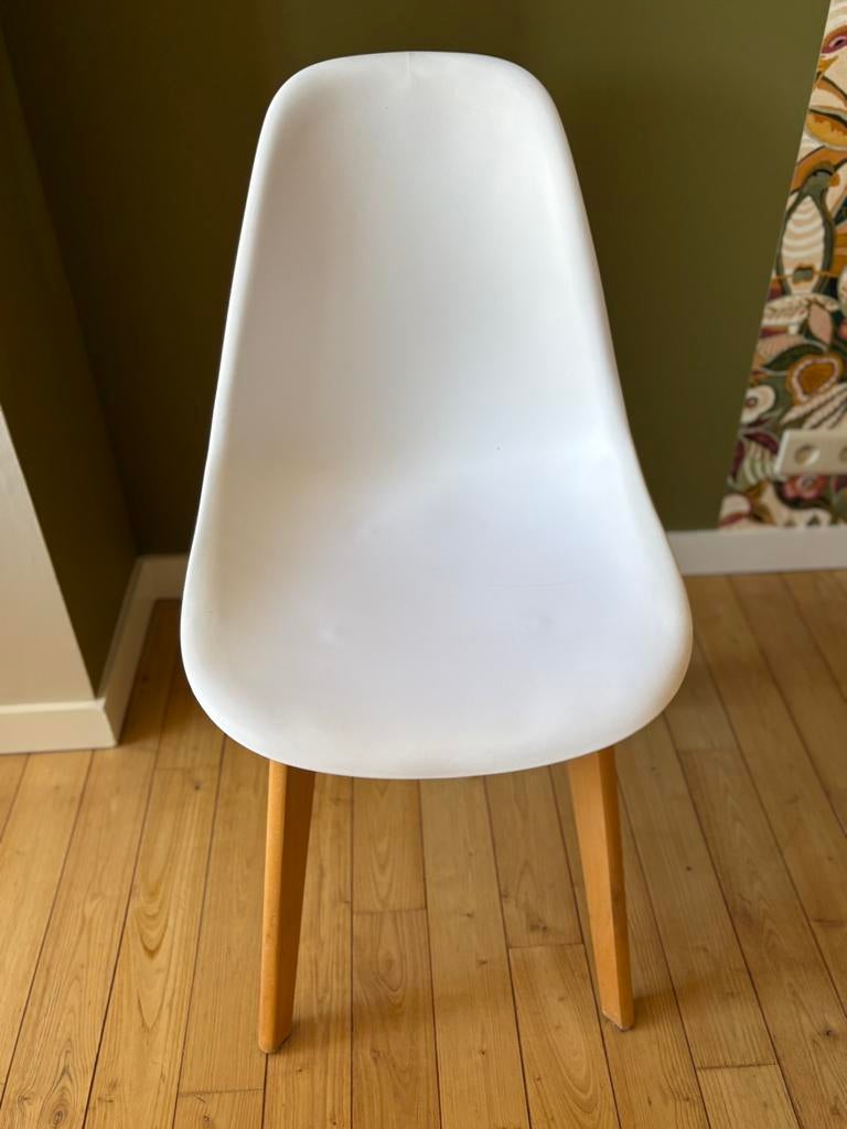 6 chaises blanches - pied bois, Maison & Meubles, Type scandinave, Enlèvement, Cinq, Six Chaises ou plus, Utilisé