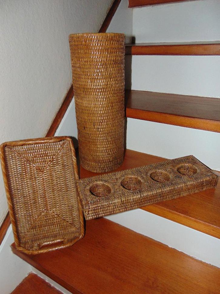 Rotan dienblad, vaas en theelichthouder, Huis en Inrichting, Woonaccessoires | Dienbladen, Gebruikt, Overige materialen, Rechthoekig