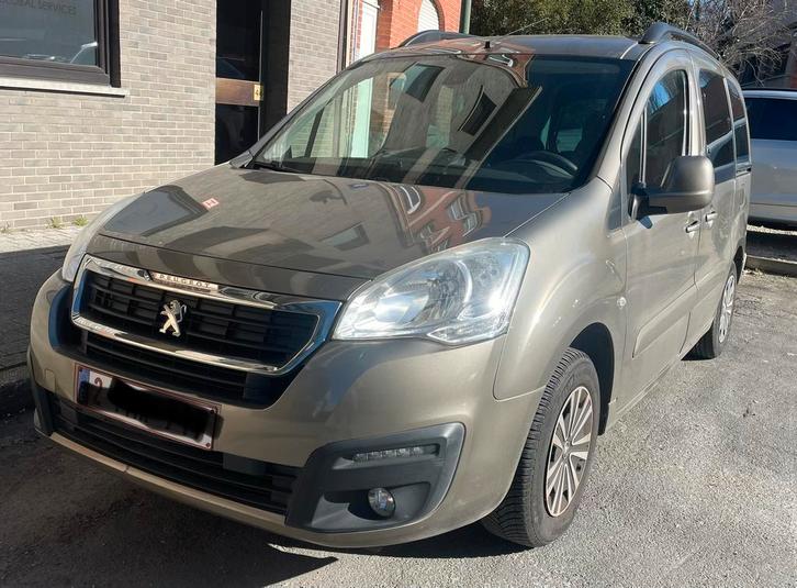 Partner Tepee 1.2 essence, Autos, Peugeot, Particulier, Partner, ABS, Phares directionnels, Régulateur de distance, Airbags, Air conditionné