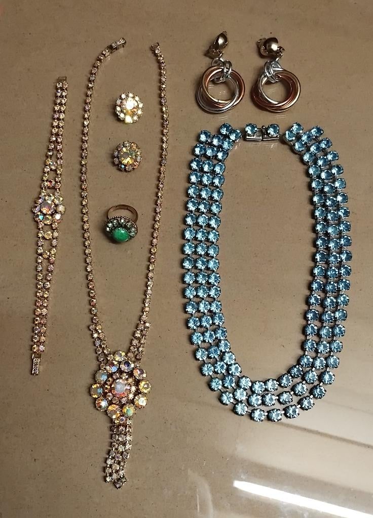 FANTASIE JUWELEN + HALS KETTINGEN + KRUIS, Handtassen en Accessoires, Kettingen, Ophalen, Nieuw, Met strass