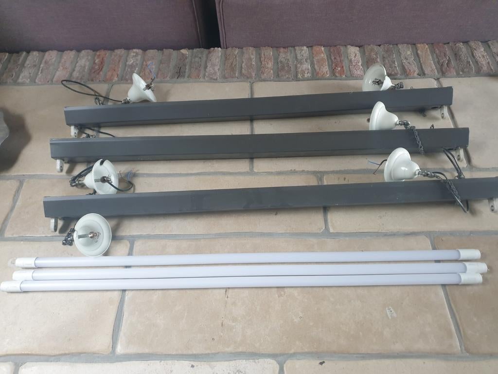 Plafonniers vintage avec nouvelle LED

(30 euros chacun), Enlèvement