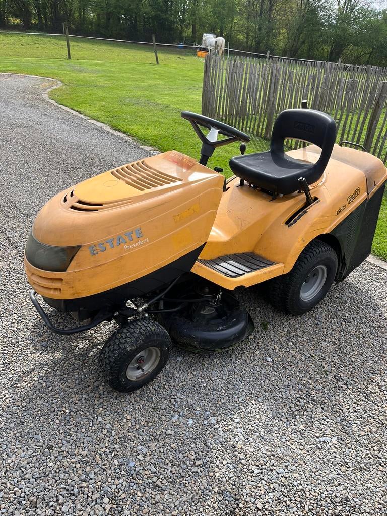2x Stiga Estate à remettre en route, Jardin & Terrasse, Tondeuses autoportées, Enlèvement, Utilisé, Démarrage électrique, 90 à 120 cm