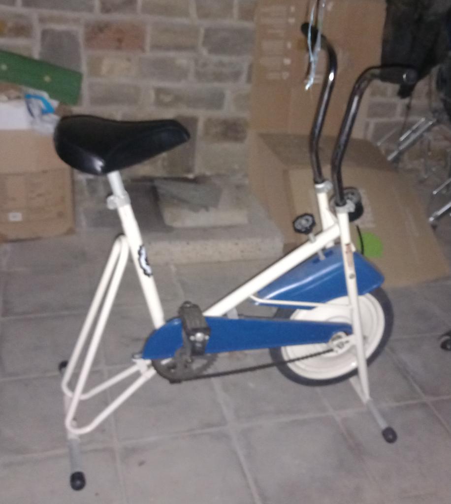 vélo d'appartement, Enlèvement, Utilisé, Vélo d'appartement