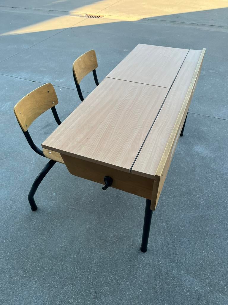 Uniek Vintage Schoolbankje – Dubbele Zit met Opbergruimte, Huis en Inrichting, Bureaus, Gebruikt, Schoolbureau, Industrieel, Zwart