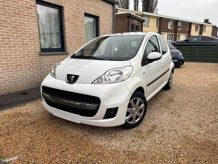 Peugeot 107 automatique, Autos, Peugeot, Particulier, Airbags, Ordinateur de bord, Electronic Stability Program (ESP), Vitres électriques