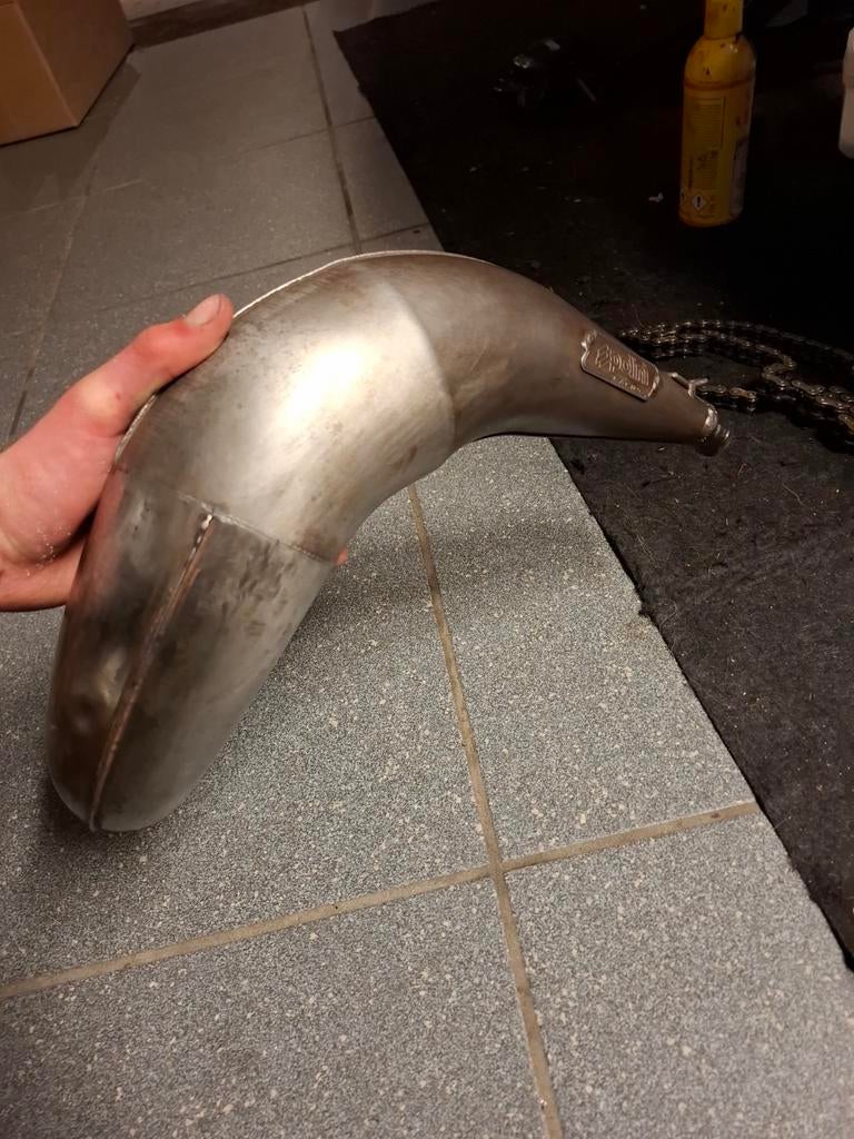 Uitlaat polini derbi zonder prop, Ophalen