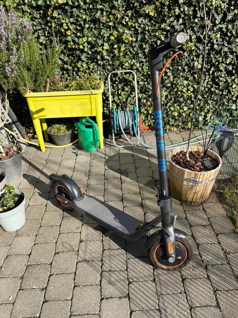 Segway ninebot f40E, Vélos & Vélomoteurs, Trottinettes, Comme neuf, Step électrique (E-scooter), Enlèvement