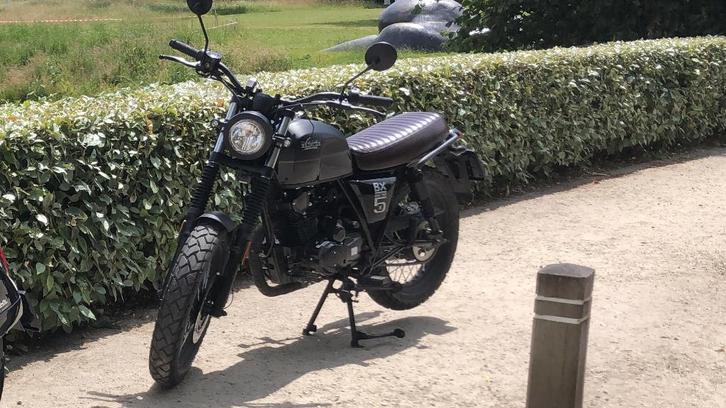 BRIXTON 91cc-156cc perfecte staat 2000km, Motoren, Motoren | Mash, Particulier, Toermotor, 11 kW of minder, Minimaal motorrijbewijs A2