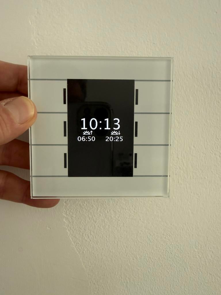 MDT KNX Centrale de commande Smart en finition verre, Bricolage & Construction, Électricité & Câbles, Enlèvement ou Envoi, Comme neuf