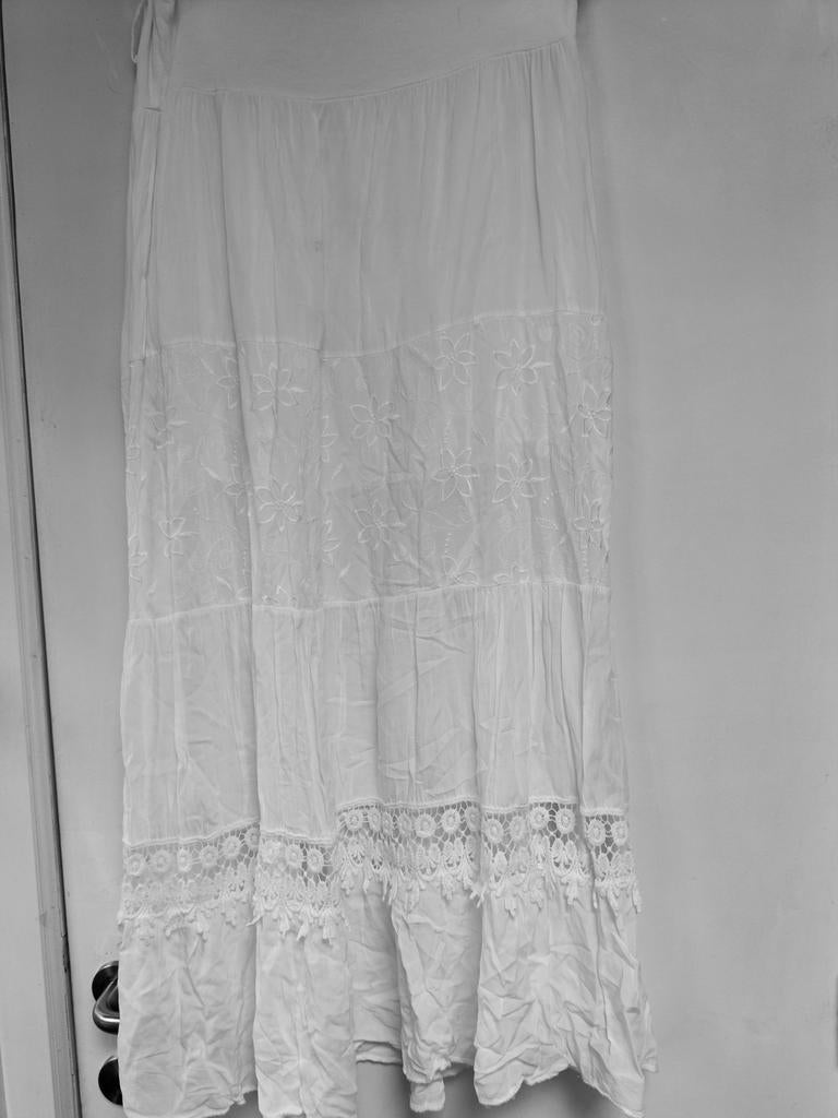 Langere witte rok met kant  44, Ophalen of Verzenden