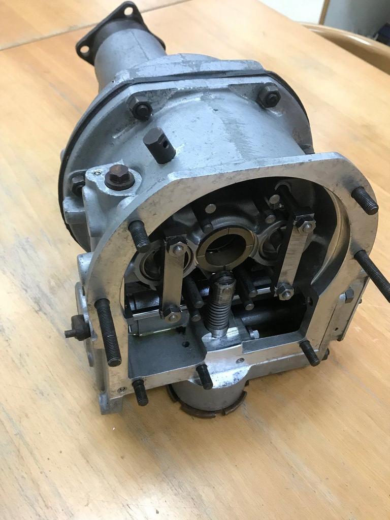 Laycock Overdrive reparatie en revisie. Ook nieuwe onderdele, Autos : Pièces & Accessoires, Transmission & Accessoires, Ford, Autres marques automobiles