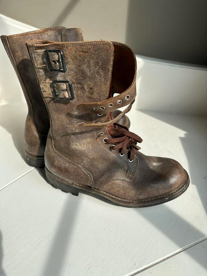 Bottes militaires vintage en cuir — semelle Vibram, Collections, Objets militaires | Général, Enlèvement ou Envoi