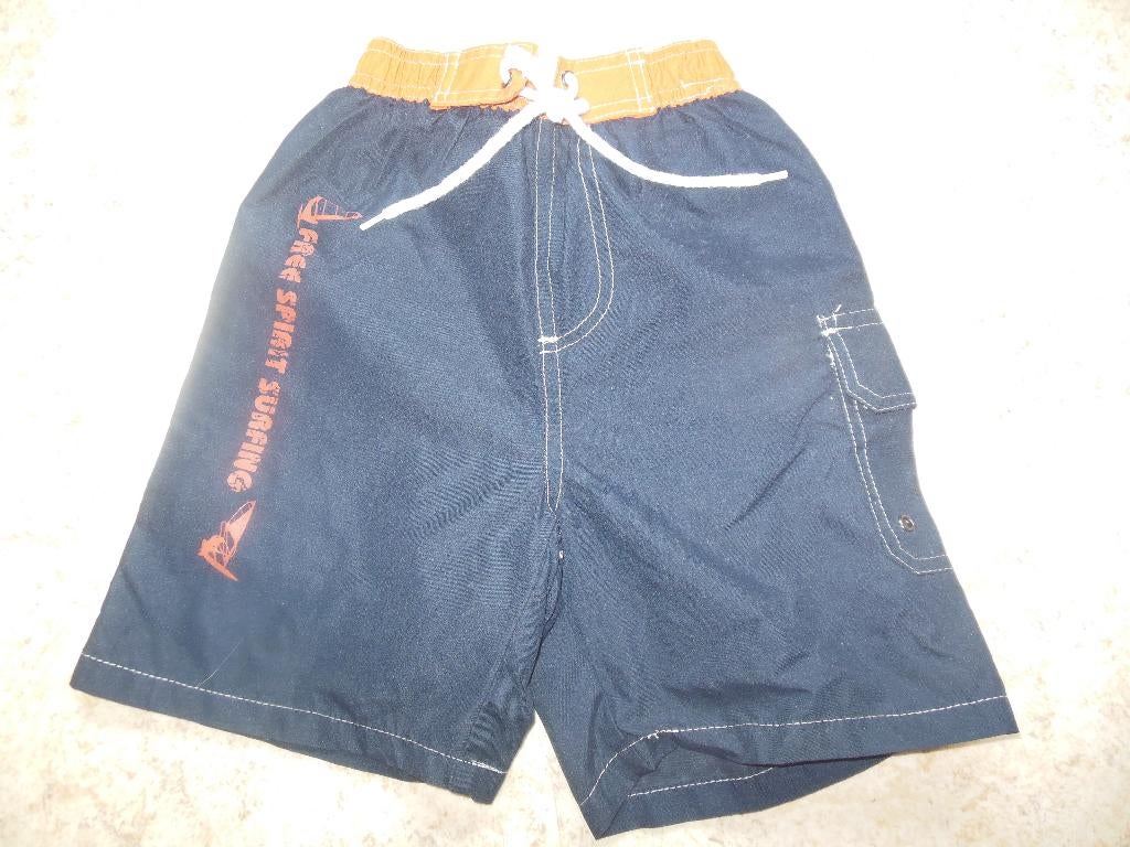 short Nielsson Junior 104 in nieuwstaat, Ophalen of Verzenden, Zo goed als nieuw, Jongen, Broek