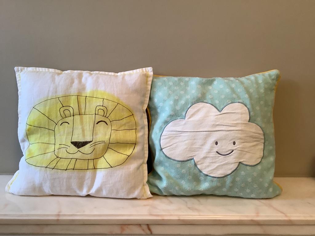 2 kussens Maison du Monde, Huis en Inrichting, Woonaccessoires | Kussens, Ophalen of Verzenden, Zo goed als nieuw