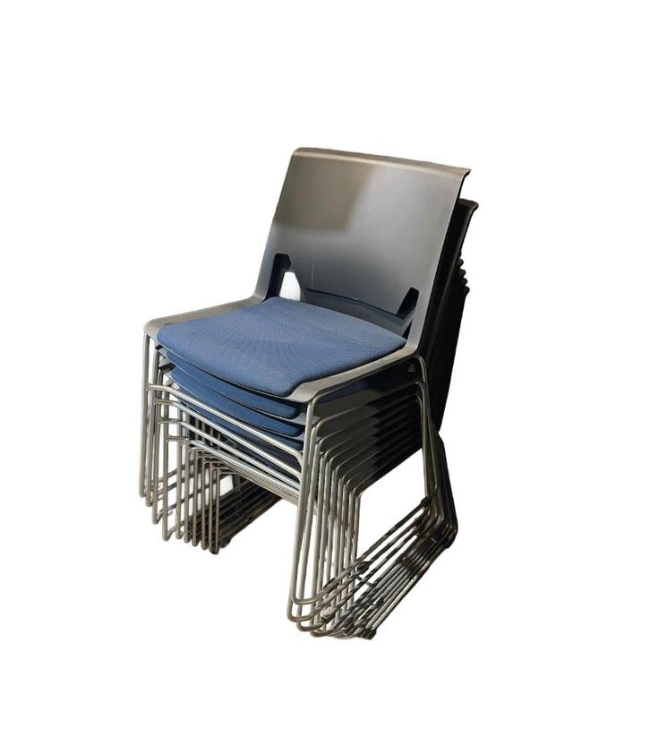 12 chaises de conférence Comforto 62 à vendre !, Articles professionnels, Aménagement de Bureau & Magasin | Mobilier de bureau & Aménagement