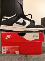 Nike dunk low zwart-wit, Kleding | Dames, Schoenen, Ophalen, Zo goed als nieuw, Wit