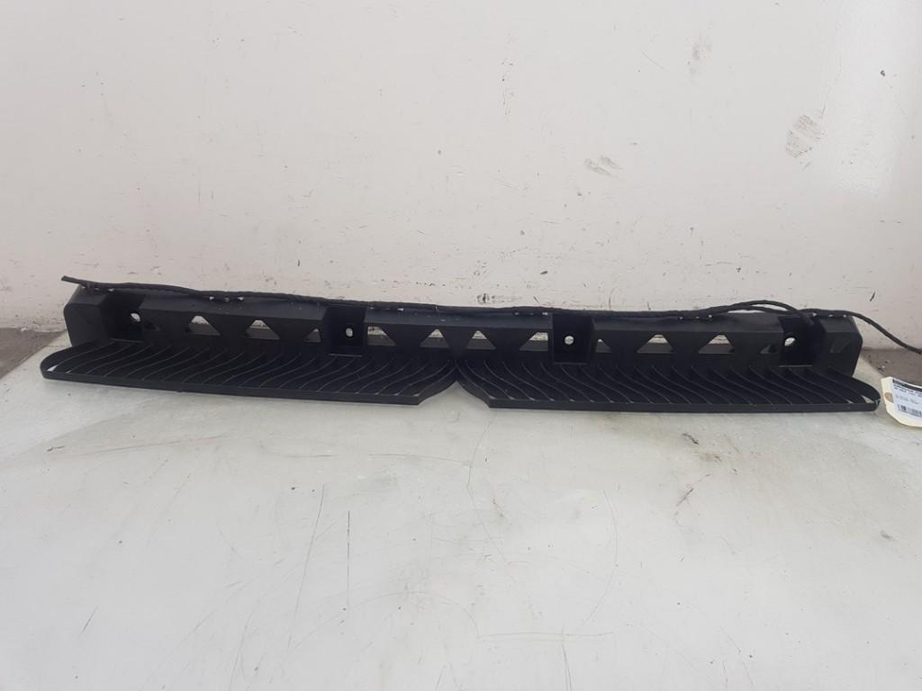 DIVERS Volkswagen Golf VIII (CD1) (01-2019/-) (|5H6807863|), Utilisé, Volkswagen