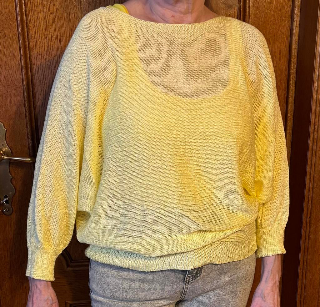 Nieuwe blouse met vleermuismouwen L/XL, Kleding | Dames, Truien en Vesten, Ophalen of Verzenden, Nieuw, Maat 42/44 (L), Geel