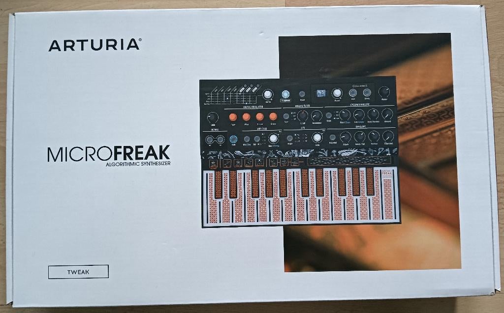 Arturia Microfreak en Behringer Crave nieuw in doos., Musique & Instruments, Synthétiseurs, Neuf, Autres marques, Avec valise ou flightcase