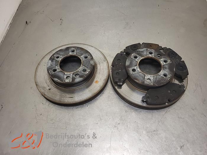 Remschijf + blok voor van een Mercedes Sprinter, Auto-onderdelen, Remmen en Aandrijving, Mercedes-Benz, Gebruikt, 3 maanden garantie