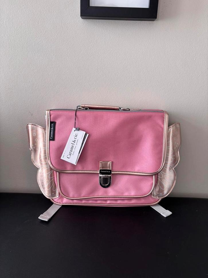 Nieuw boekentasje Caramel & Cie, Handtassen en Accessoires, Tassen | Schooltassen, Nieuw, Rugtas, Roze, Ophalen