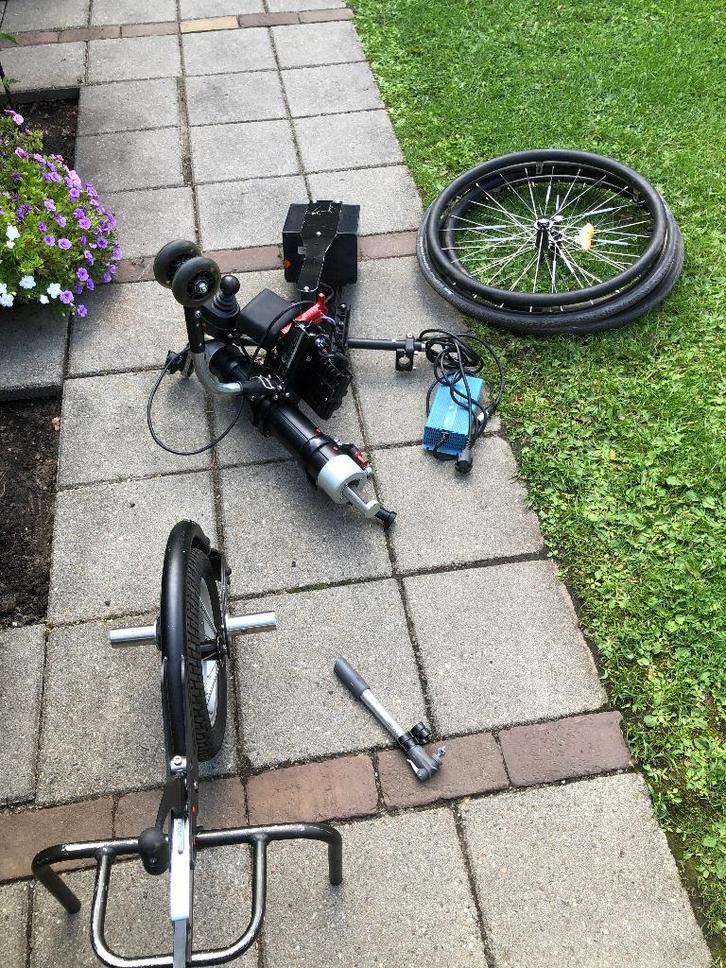 :Système d'assistance en fauteuil roulant électrique Benoit, Divers, Chaises roulantes, Utilisé, Enlèvement ou Envoi