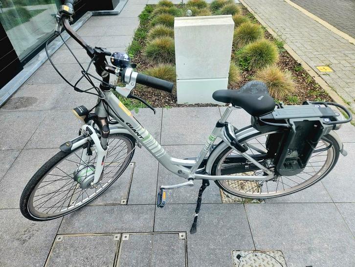 Elektrische fiets Giant twist go double met nieuwe batterij, Fietsen en Brommers, Elektrische fietsen, Gebruikt, Giant, 50 km per accu of meer