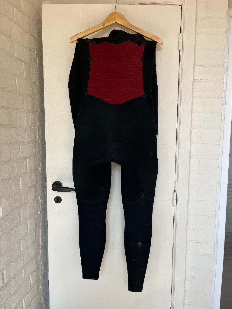 Wetsuit womens c-skins 5/4/3 hooded, Sports nautiques & Bateaux, Vêtements nautiques, Utilisé, Combinaison étanche, Femme, Enlèvement ou Envoi