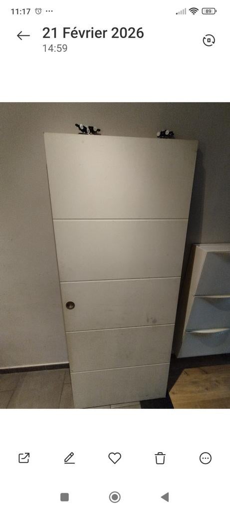 Porte coulissante à peindre 80€ les deux, Maison & Meubles, Armoires | Penderies & Garde-robes