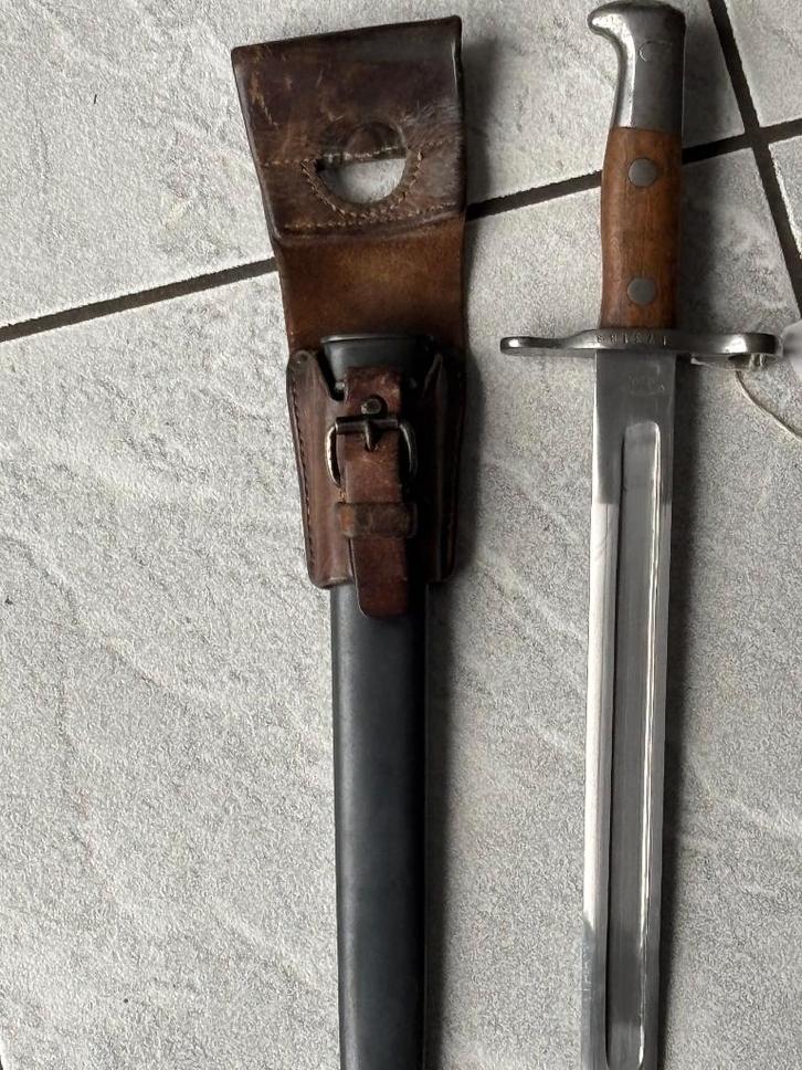 BAIONNETTE 2em guerre avec fourreau, Collections, Objets militaires | Seconde Guerre mondiale, Armée de terre, Enlèvement ou Envoi