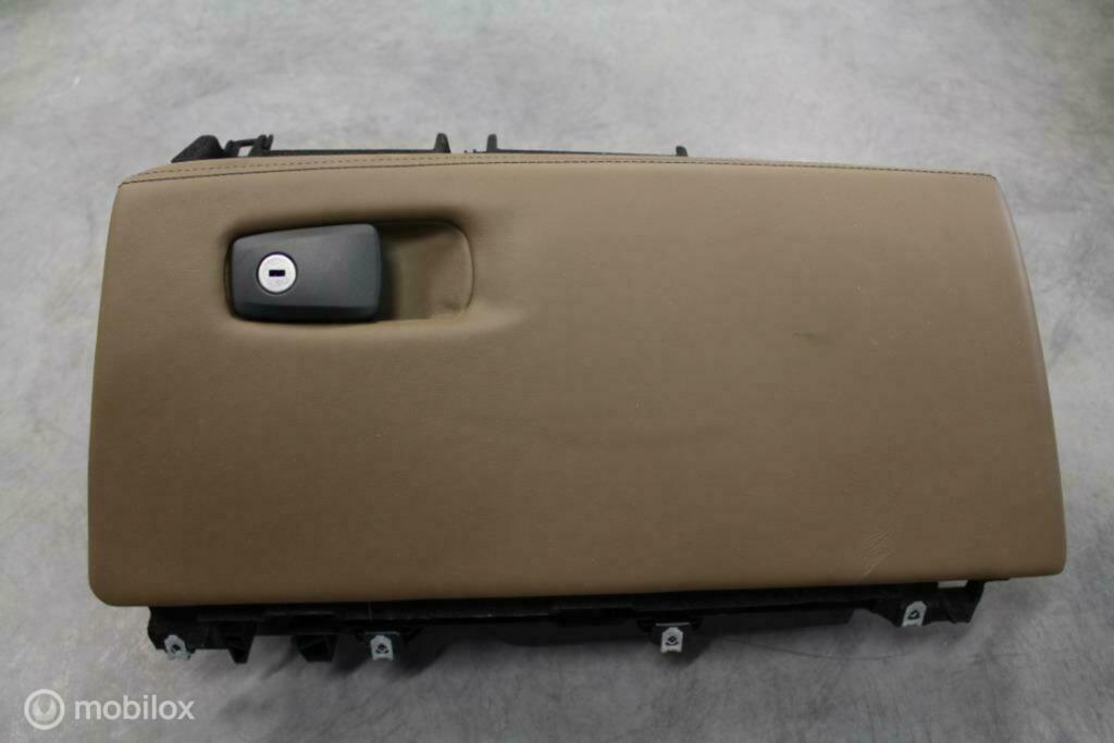 Boîte à gants vert BMW X6 F16 (2014-....)