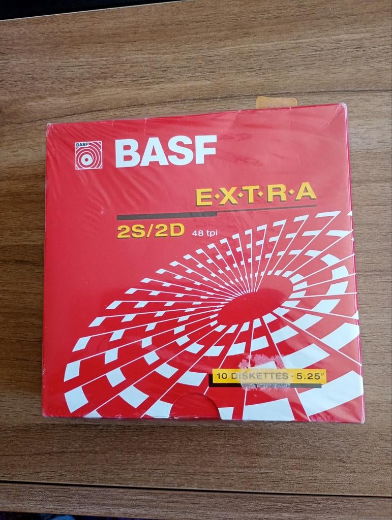 Disquettes 5,25 pouces BASF 10 pièces scellées 2s/2d, Enlèvement ou Envoi, Neuf, Autres types, BASF