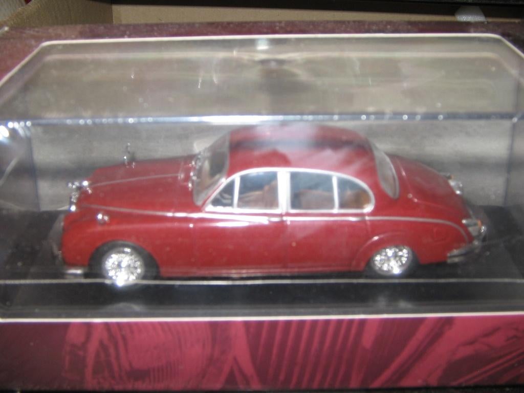 jaguar modellen op 1/43, Hobby en Vrije tijd, Modelauto's | 1:43, Ophalen of Verzenden, Nieuw, Auto, Overige merken