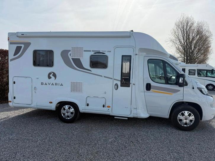 Bavaria T 650 compact lit central 6m40, Caravanes & Camping, Camping-cars, Entreprise, jusqu'à 4, Bavaria, Fiat, 6 à 7 mètres