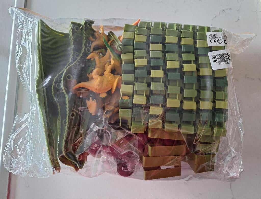 Sac à dos DINO Race Track +, Enfants & Bébés, Jouets | Circuits, Neuf, Circuit, À monter soi-même, Enlèvement ou Envoi