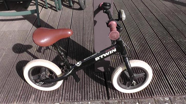 Goede loopfiets met rem, bel en lichtje -  kind van 1 tot 3, Kinderen en Baby's, Speelgoed | Buiten | Voertuigen en Loopfietsen