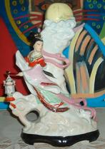 Statue en porcelaine - Danseuse chinoise avec lampe, Enlèvement ou Envoi