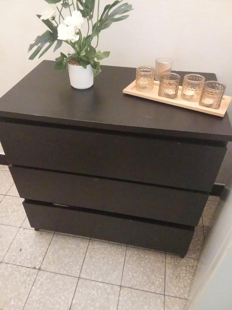 Meuble ikea, Maison & Meubles, Armoires | Commodes, 3 ou 4 tiroirs, Commande, Enlèvement ou Envoi, Utilisé