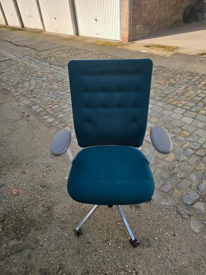 Chaise de bureau ergonomique Vitra modèle ID Trim, Maison & Meubles, Chaises de bureau, Comme neuf, Chaise de bureau, Autres couleurs