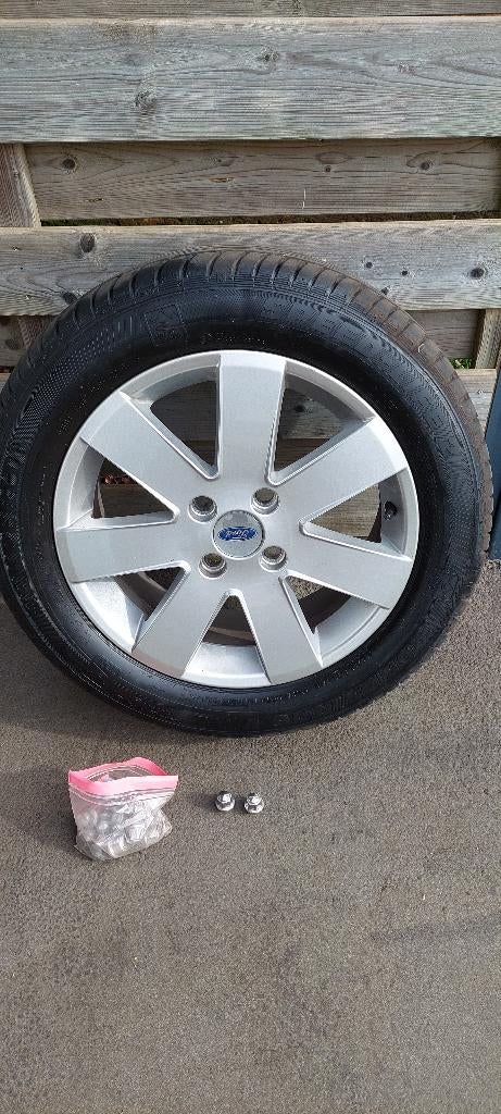 Oiginele Ford Duval velgen 16 duim met band en wielmoeren, Autos : Pièces & Accessoires, Véhicule de tourisme, Pneus été, Autres dimensions