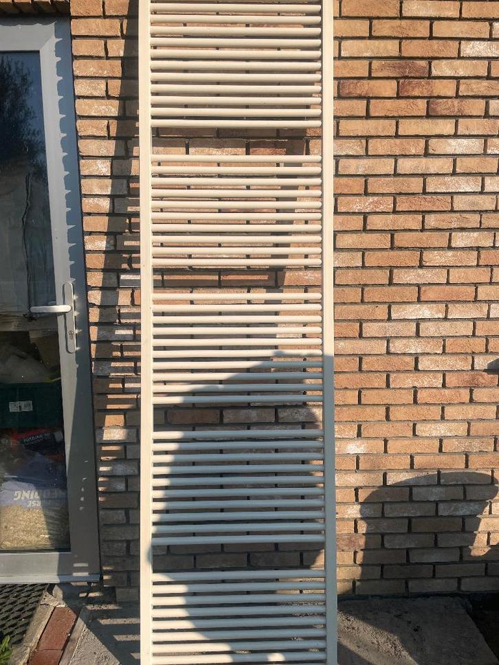Handdoekradiator, Doe-het-zelf en Bouw, Verwarming en Radiatoren, Zo goed als nieuw, Radiator, 800 watt of meer, 80 cm of meer