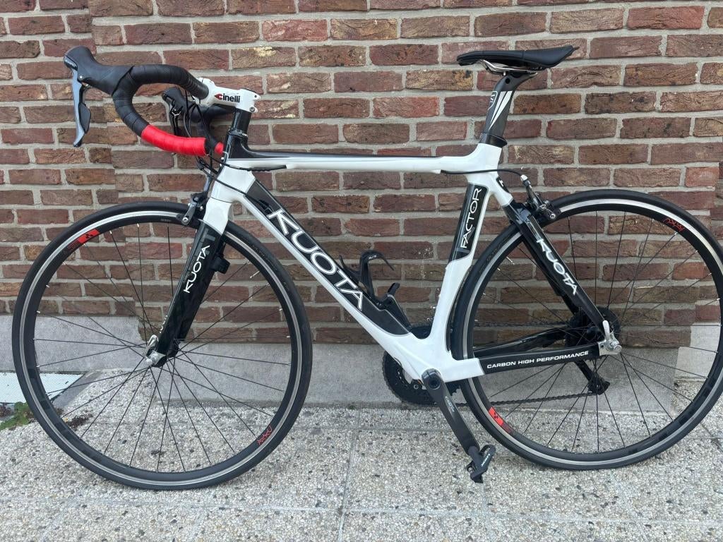 Kuota Factor koersfiets – Shimano Claris, Fietsen en Brommers, Gebruikt, Carbon, Velgrem, 15 tot 20 versnellingen