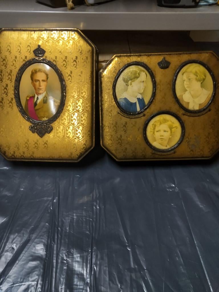 Anciennes boîtes en fer avec photos de la famille royale, Collections, Enlèvement ou Envoi