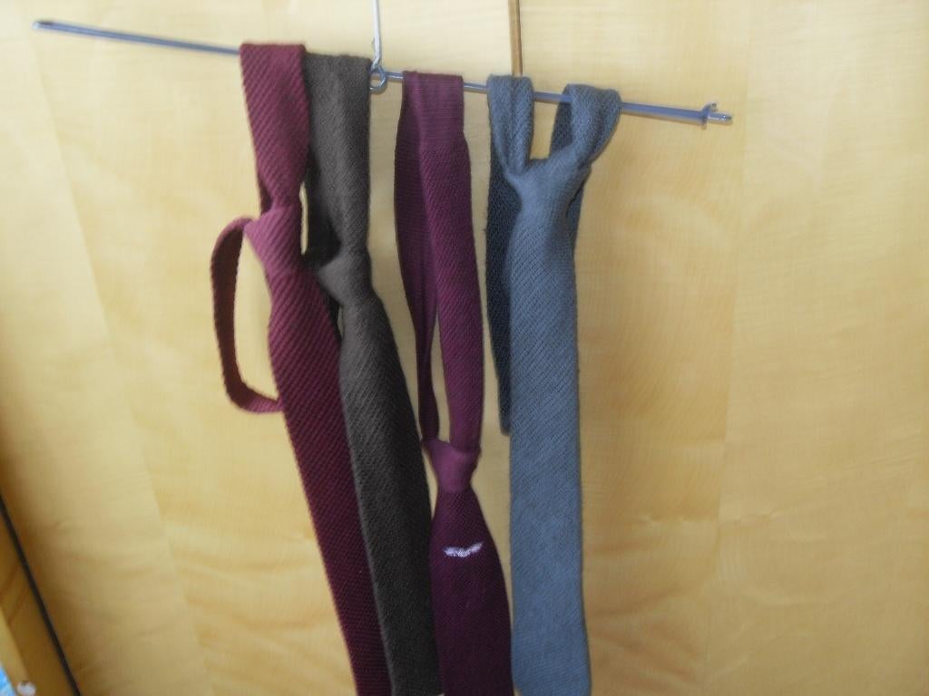 8 smalle effen plastrons €1/stuk, Ophalen of Verzenden, Zo goed als nieuw, Effen