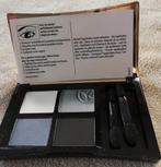 Quatuor Poudre Couleur Somptueuse Gris Yves Rocher NEUVE !, Bijoux, Sacs & Beauté, Neuf, Enlèvement ou Envoi, Yeux, Gris