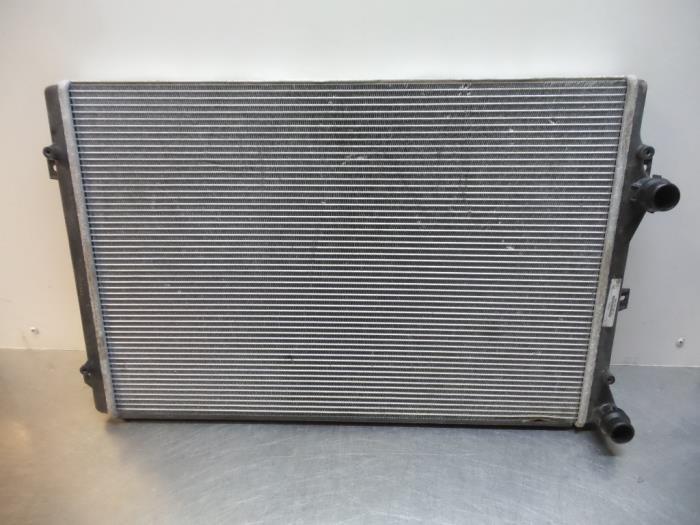 Radiateur van een Volkswagen Golf (Golf 09-), Auto-onderdelen, Airco en Verwarming, Gebruikt, Ophalen of Verzenden