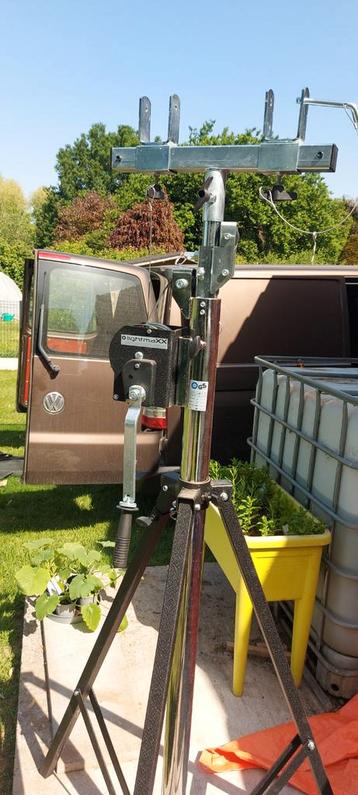 lightmaXX LS-4000 PRO WIND-UP STAND 4m