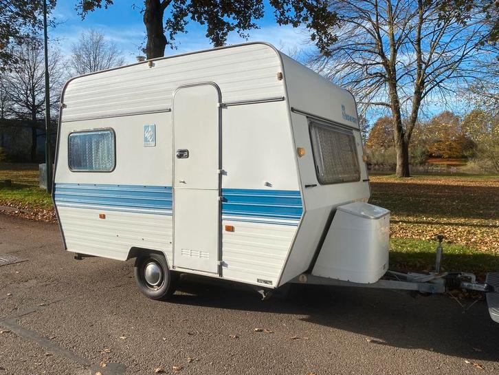 Knaus 325 caravan ( MTM ->750kg) 🏖🏖, Caravans en Kamperen, Caravans, Particulier, tot en met 3, 500 - 750 kg, Standaardzit, Knaus